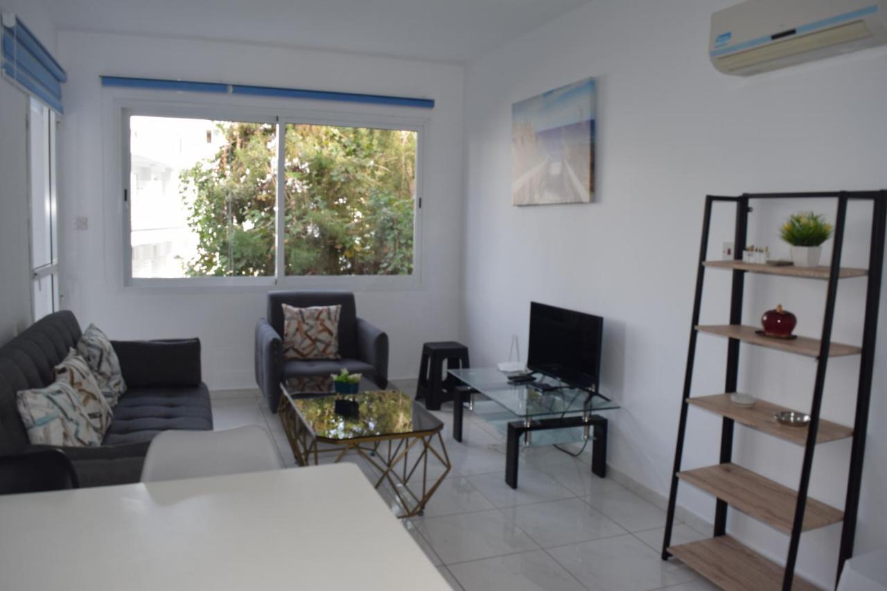 Апартаменты One Bedroom Apartment, Molos Complex - By Imh Travel & Tours Пафос